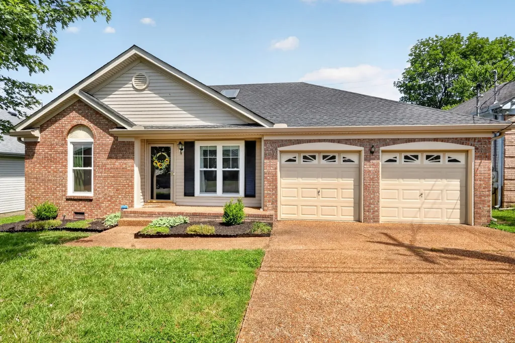 123 Cloverfield Court Hendersonville TN 37075