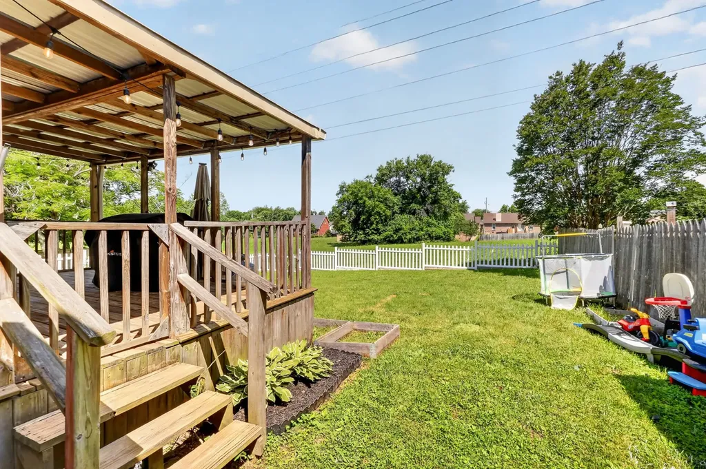 123 Cloverfield Court Hendersonville TN 37075