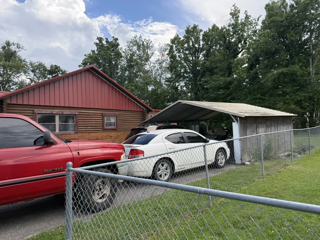 1408 Sue Ann Lane Lafayette TN 37083