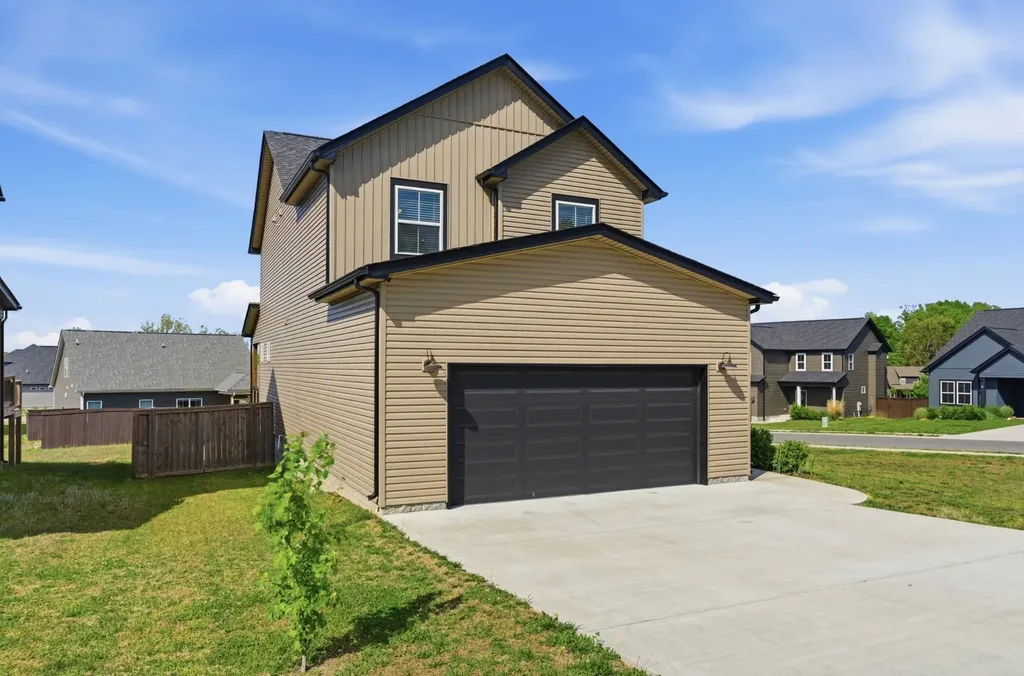 801 Marksman Court Clarksville TN 37042