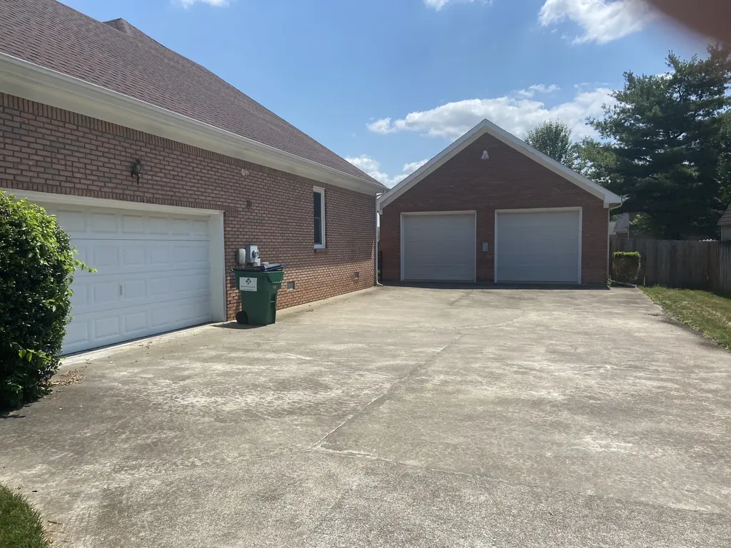 4237 Trenton Road Clarksville TN 37040