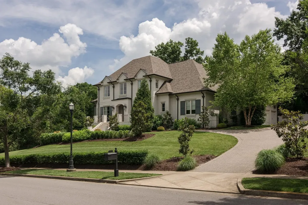 206 Jones Parkway Brentwood TN 37027