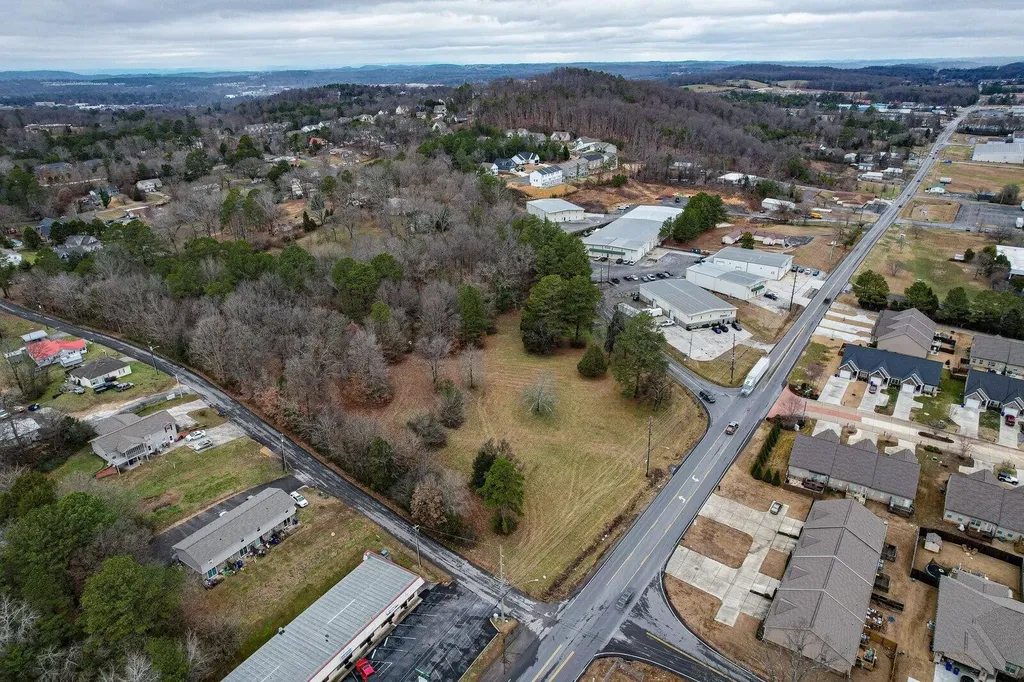 9 37th Street, NE Cleveland TN 37312