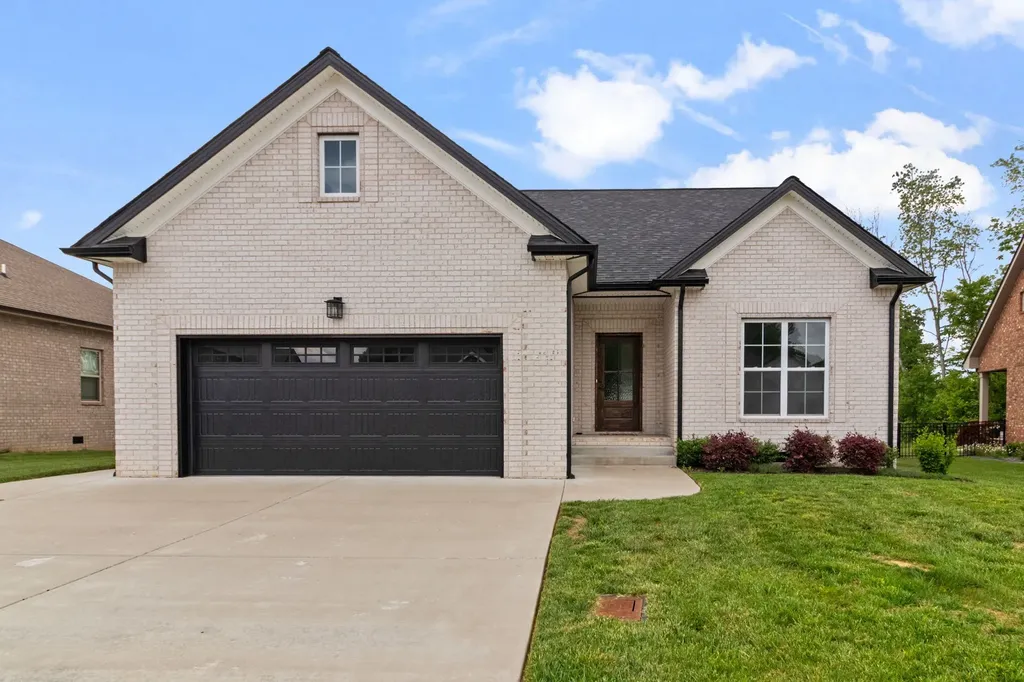 824 Brown Swiss Court Clarksville TN 37043