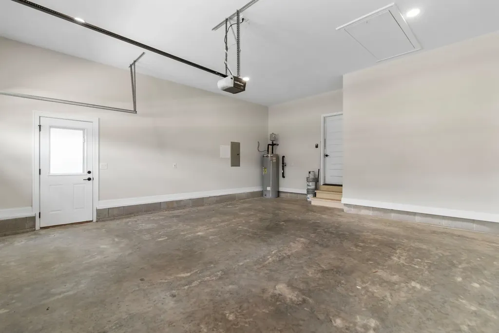 824 Brown Swiss Court Clarksville TN 37043