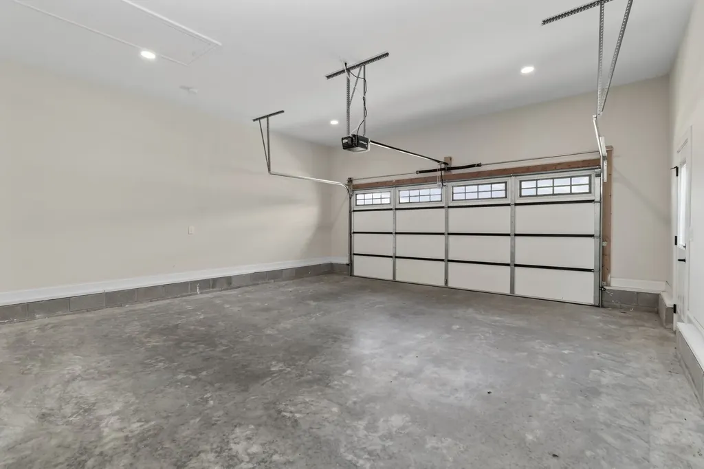 824 Brown Swiss Court Clarksville TN 37043