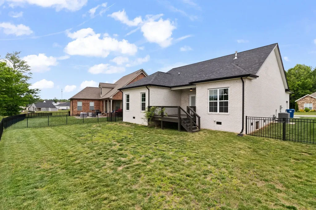 824 Brown Swiss Court Clarksville TN 37043