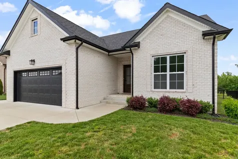 824 Brown Swiss Court Clarksville TN 37043