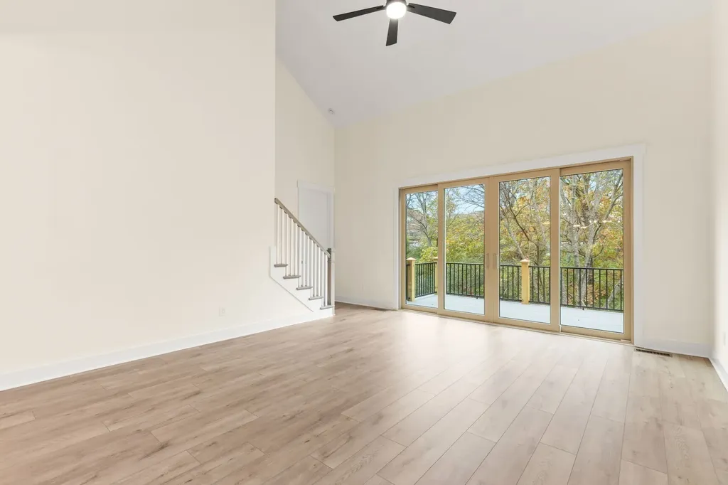 2048 Blackstone Drive Hendersonville TN 37075