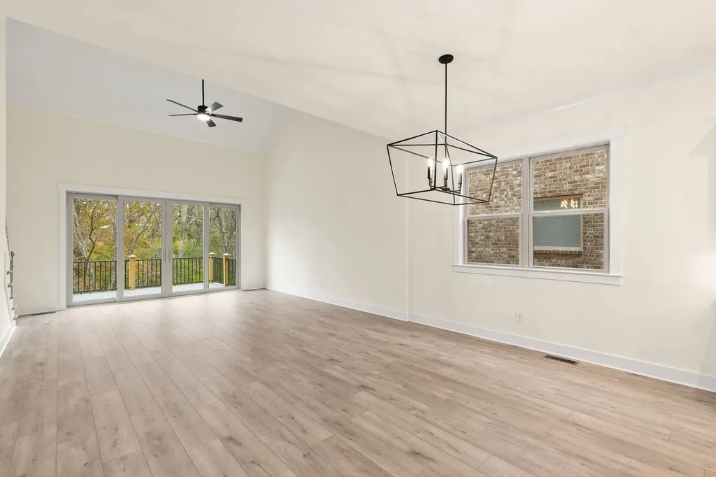 2048 Blackstone Drive Hendersonville TN 37075
