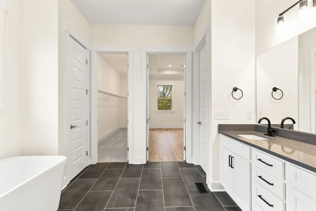 2048 Blackstone Drive Hendersonville TN 37075