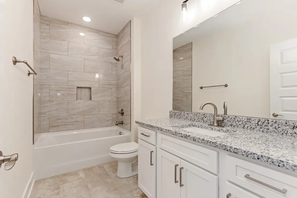 2048 Blackstone Drive Hendersonville TN 37075