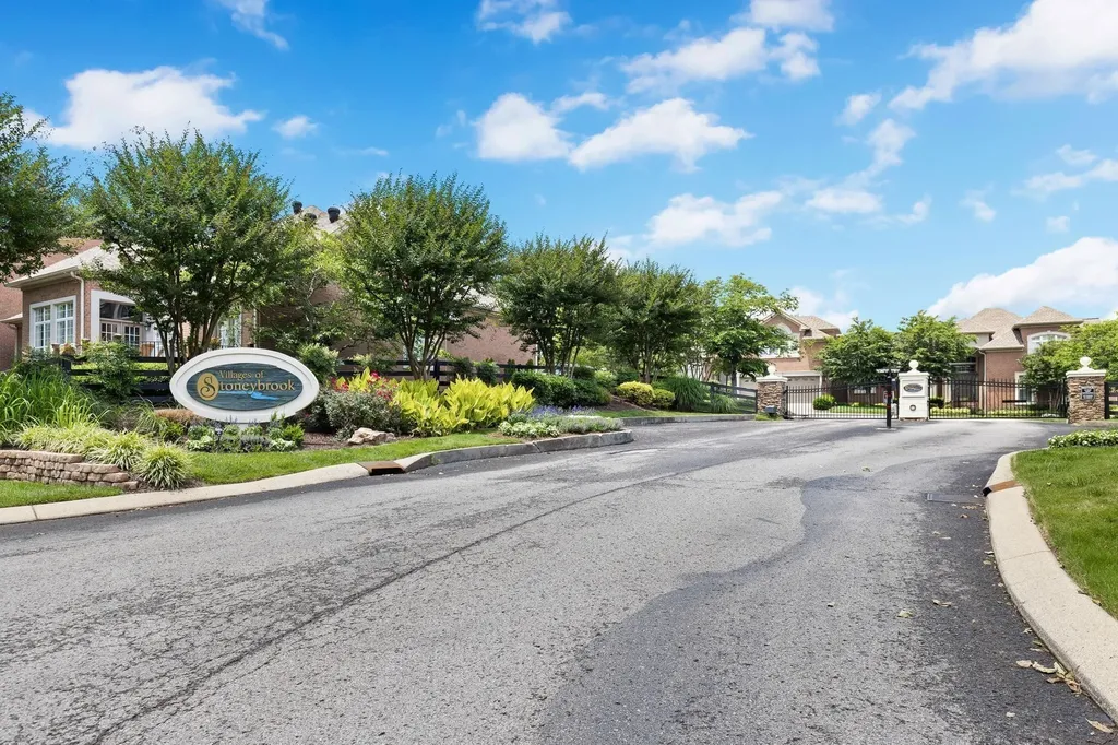 2048 Blackstone Drive Hendersonville TN 37075