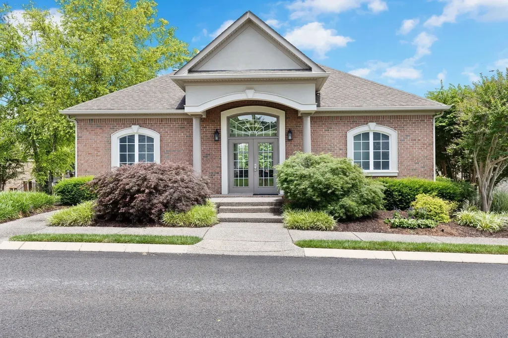 2048 Blackstone Drive Hendersonville TN 37075