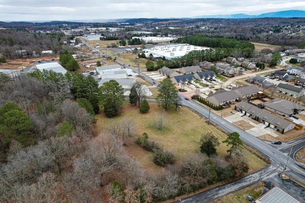 10 37th Street, NE Cleveland TN 37312
