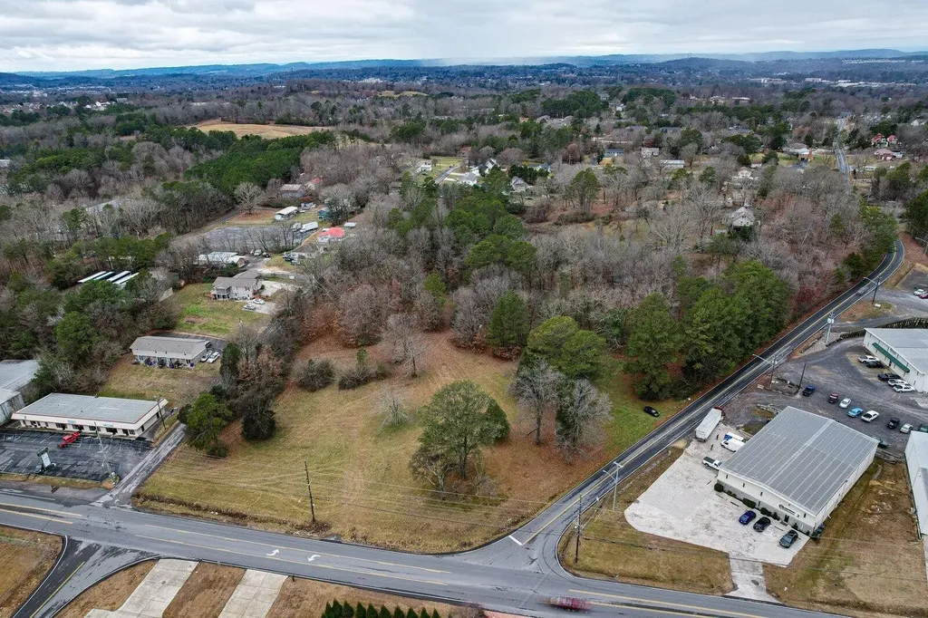 10 37th Street, NE Cleveland TN 37312