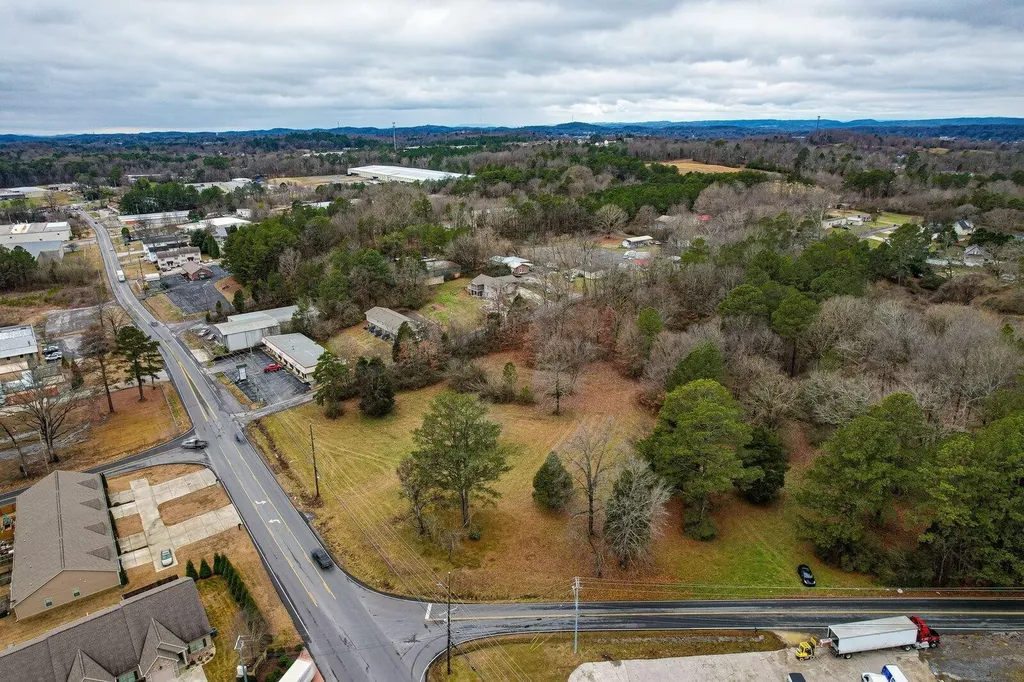 10 37th Street, NE Cleveland TN 37312