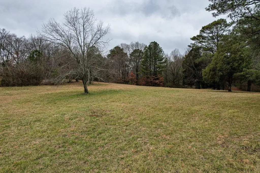 11 37th Street, NE Cleveland TN 37312
