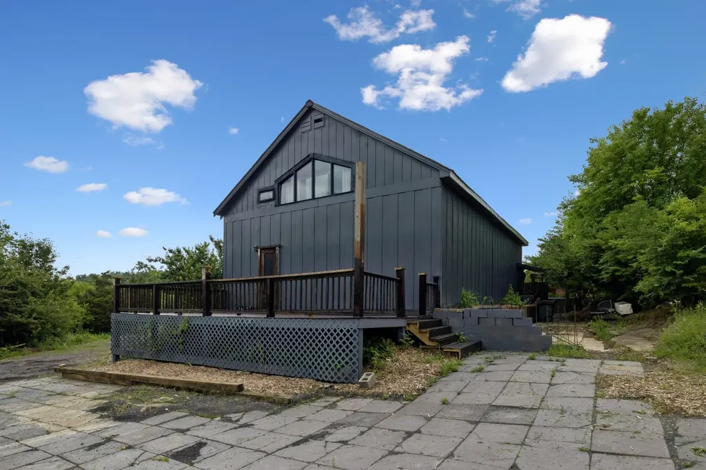 183 Phosphate Lane Gallatin TN 37066