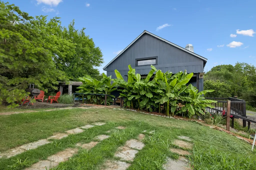 183 Phosphate Lane Gallatin TN 37066