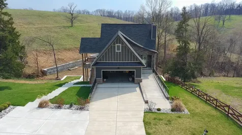 3001 Wixtown Road Westmoreland TN 37186