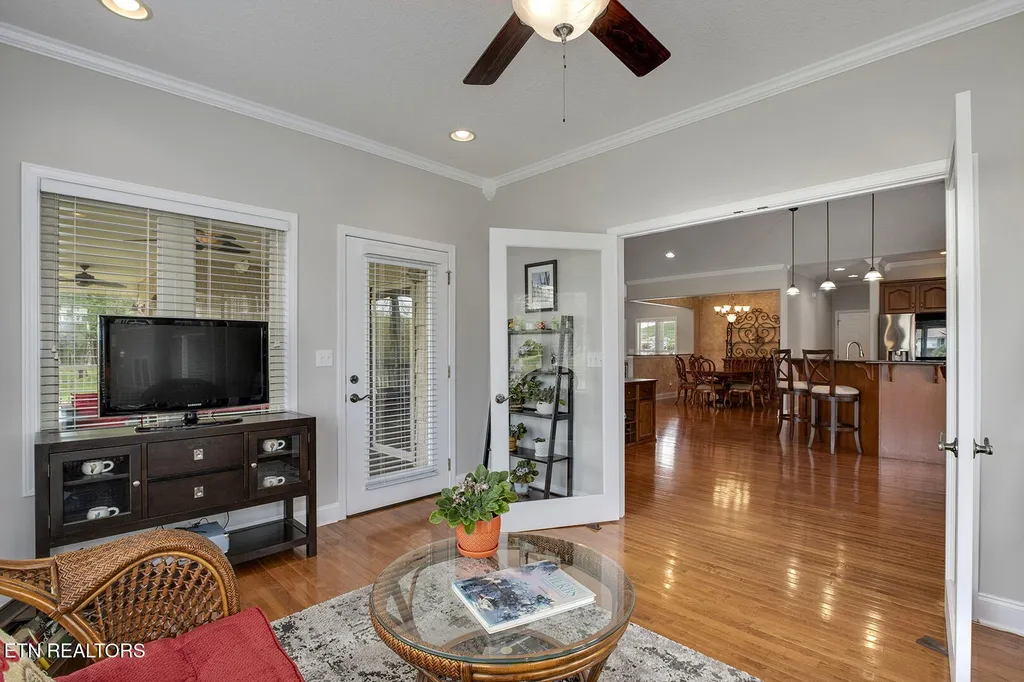 424 Wewoka Circle Loudon TN 37774