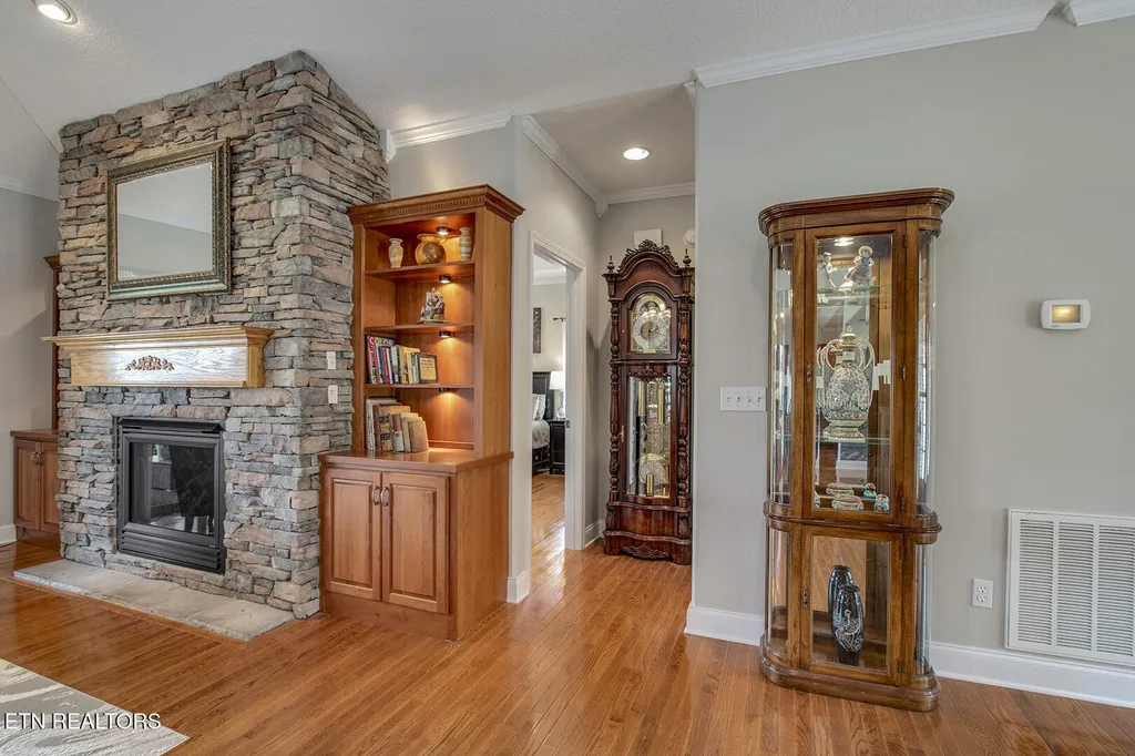 424 Wewoka Circle Loudon TN 37774