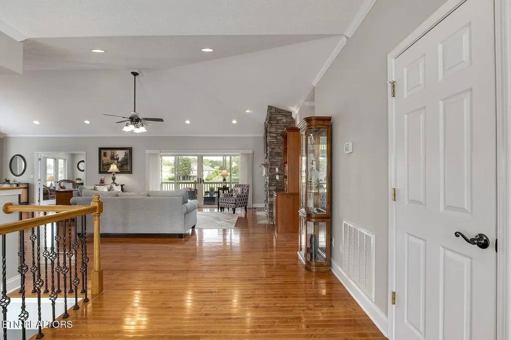 424 Wewoka Circle Loudon TN 37774