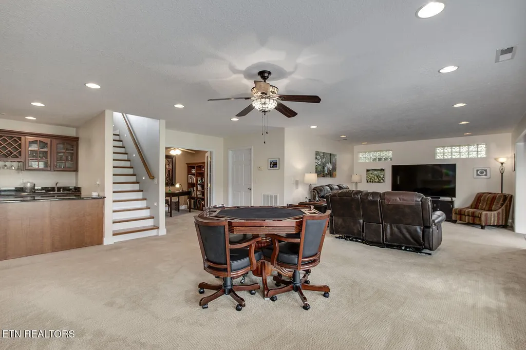 424 Wewoka Circle Loudon TN 37774