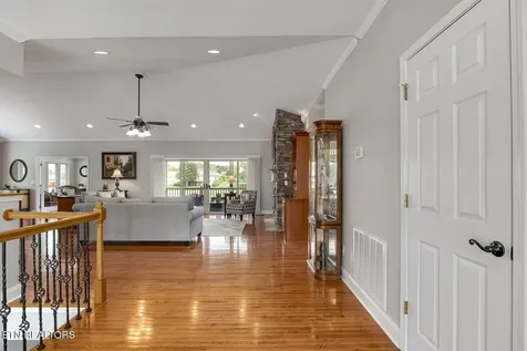 424 Wewoka Circle Loudon TN 37774
