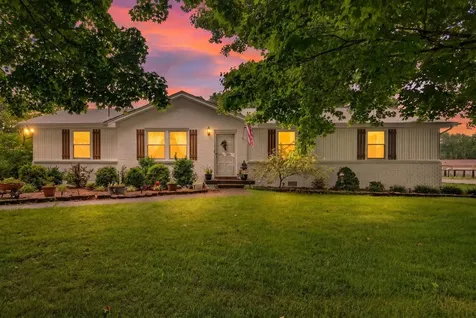 1814 Old Trenton Road Clarksville TN 37040