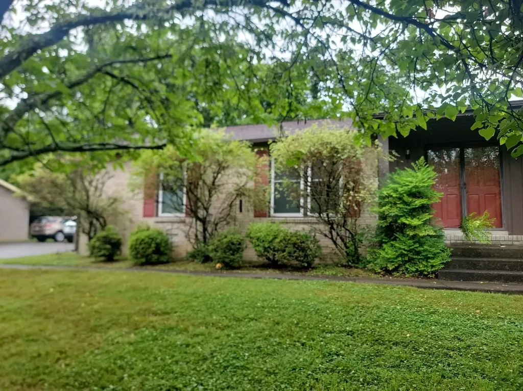 217 Sterling Road Hendersonville TN 37075