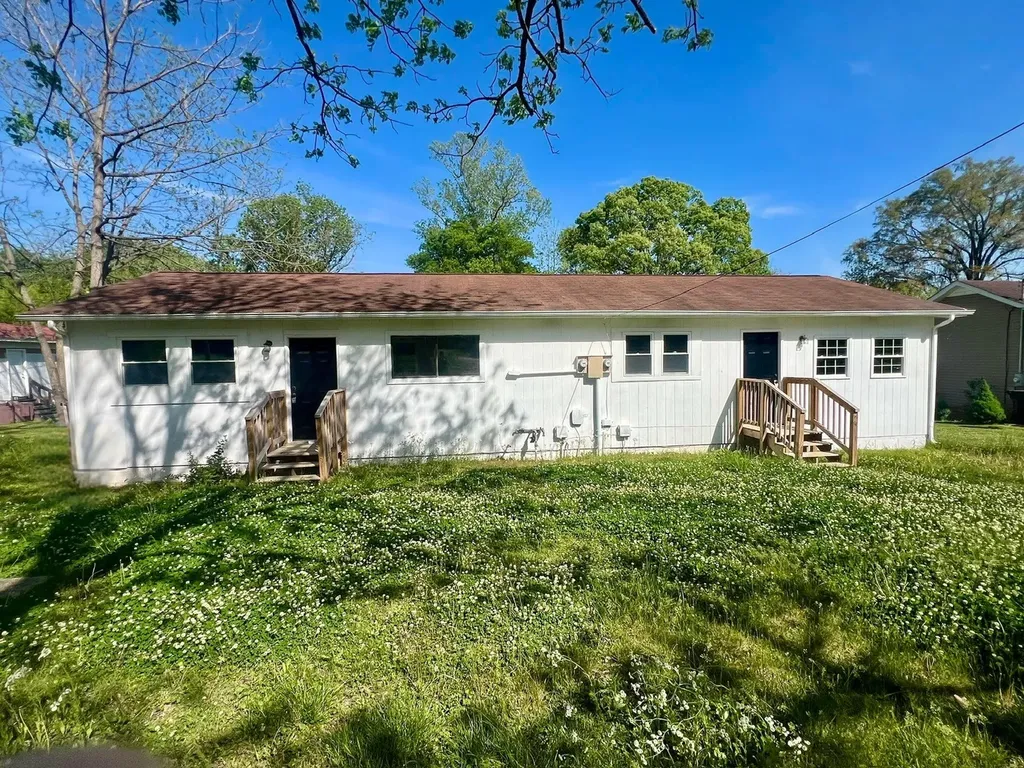 809 S Franklin Street Tullahoma TN 37388
