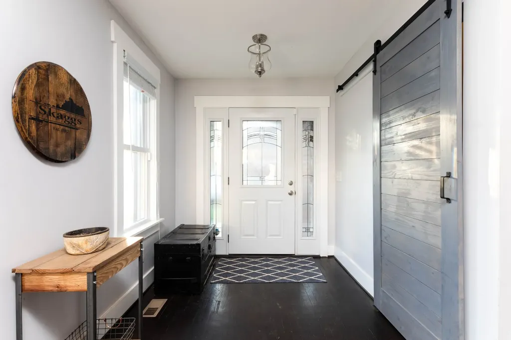 907 Burchwood Avenue Nashville TN 37216