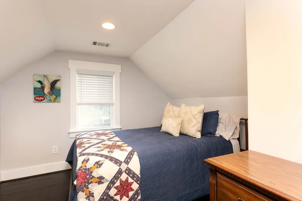907 Burchwood Avenue Nashville TN 37216