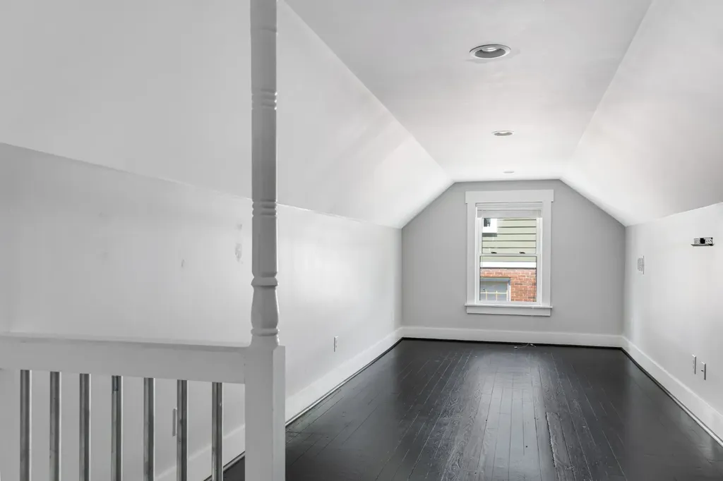 907 Burchwood Avenue Nashville TN 37216