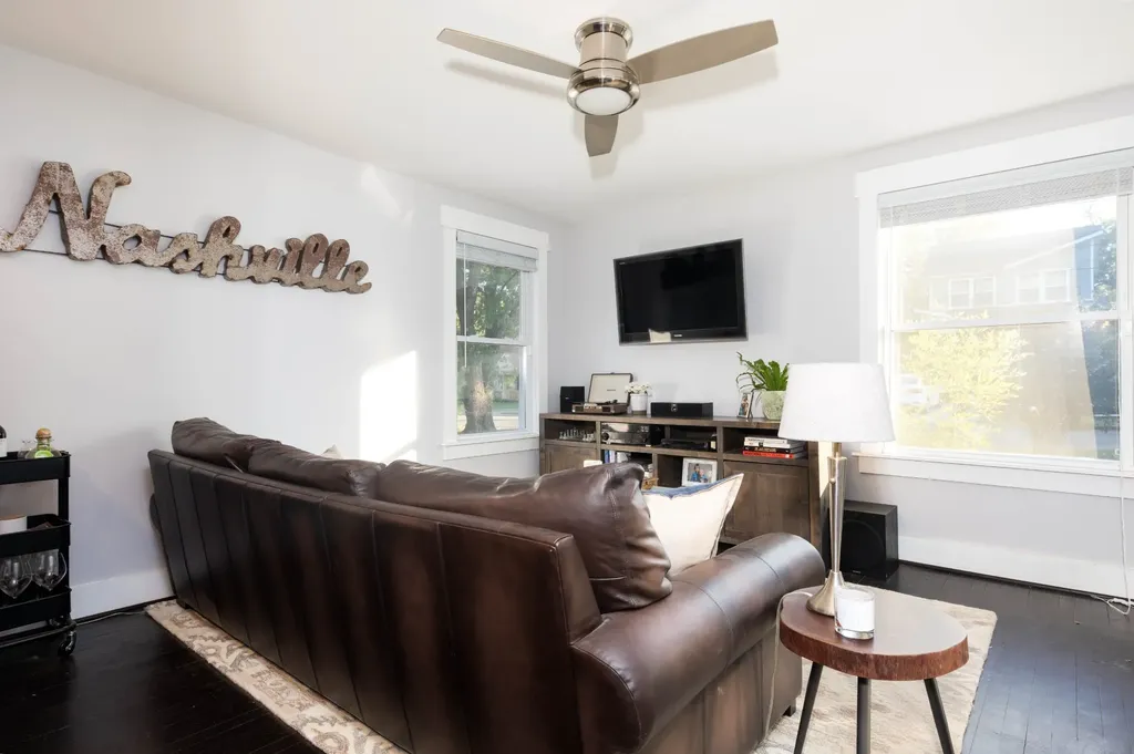 907 Burchwood Avenue Nashville TN 37216