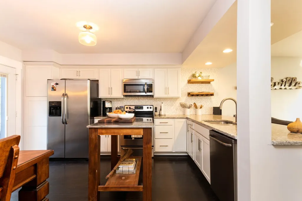 907 Burchwood Avenue Nashville TN 37216