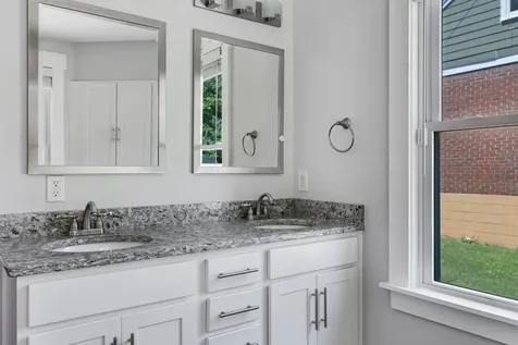 907 Burchwood Avenue Nashville TN 37216