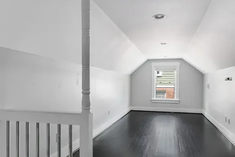 907 Burchwood Avenue Nashville TN 37216