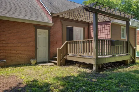 907 Burchwood Avenue Nashville TN 37216