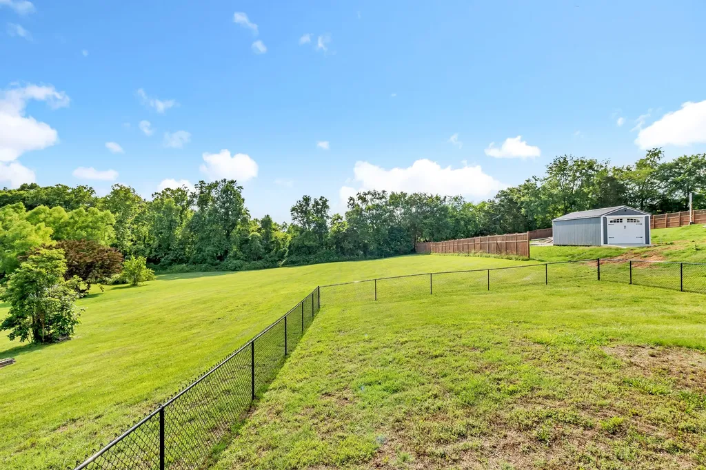 392 Holt Road Lebanon TN 37087