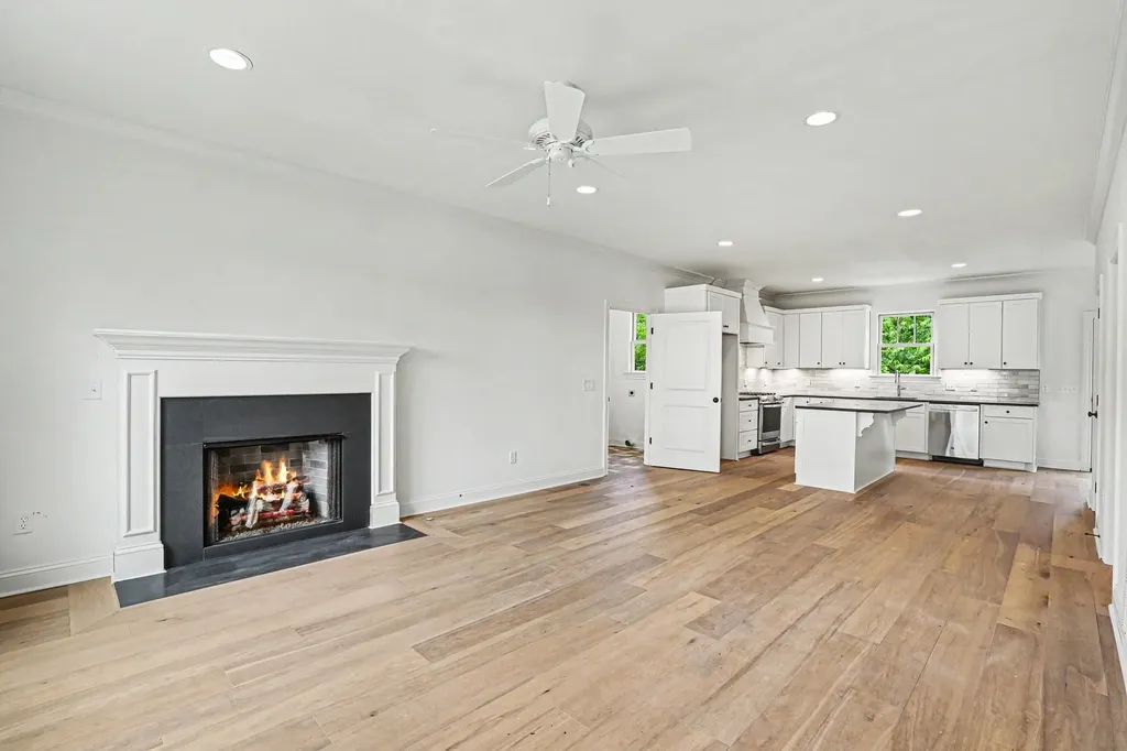 5432 Knob Road Nashville TN 37209