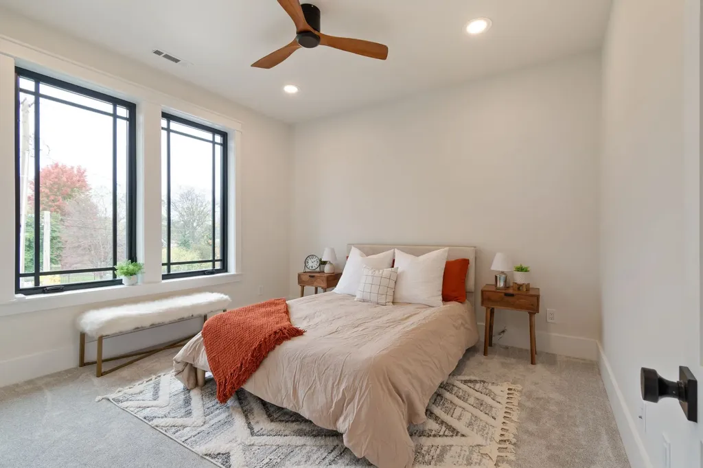 1240 Kenmore Place Nashville TN 37216