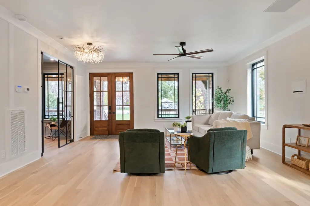 1240 Kenmore Place Nashville TN 37216
