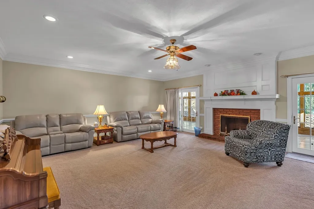 161 Graystone Drive Gallatin TN 37066
