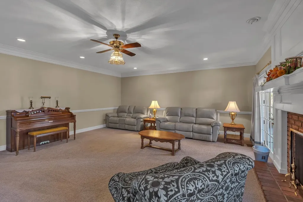 161 Graystone Drive Gallatin TN 37066
