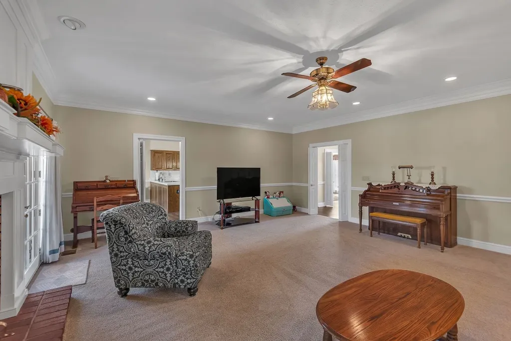 161 Graystone Drive Gallatin TN 37066