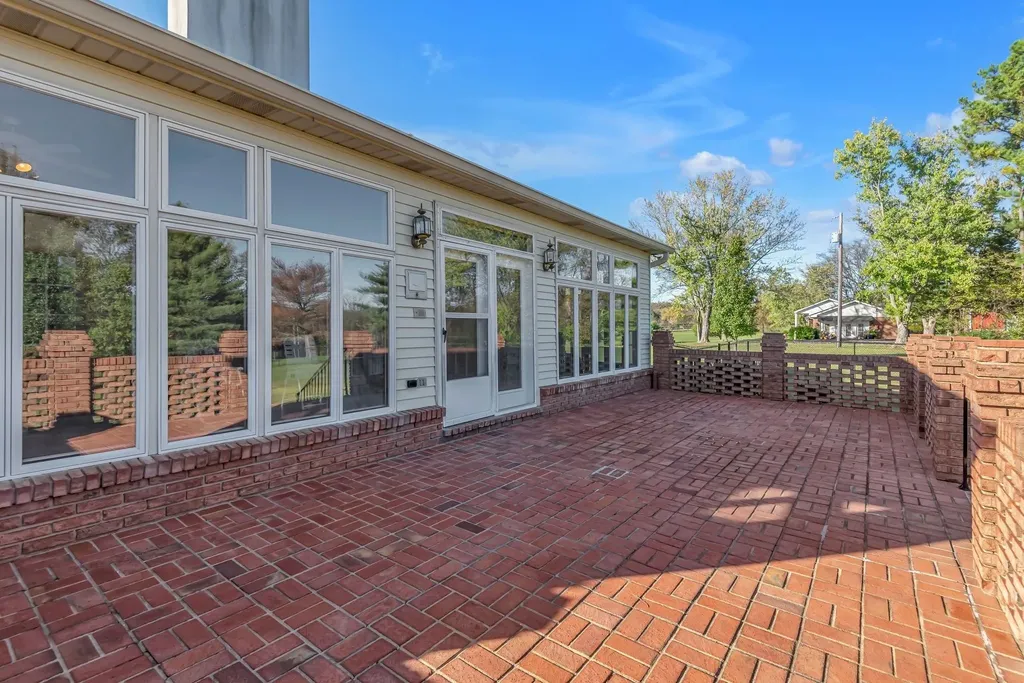 161 Graystone Drive Gallatin TN 37066