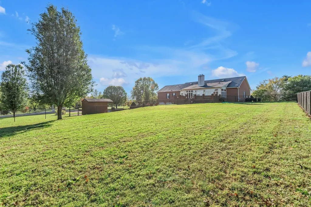 161 Graystone Drive Gallatin TN 37066